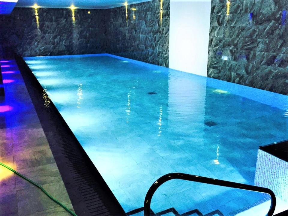 Отель Thornbank House Offering Breakfast And With The Use Of Free Local Health Club Уиндермир Экстерьер фото