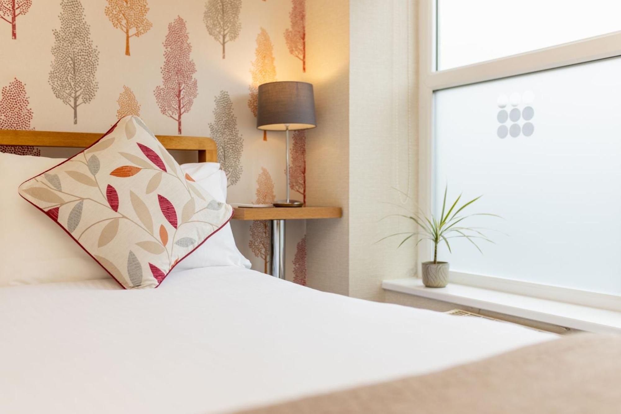 Отель Thornbank House Offering Breakfast And With The Use Of Free Local Health Club Уиндермир Экстерьер фото